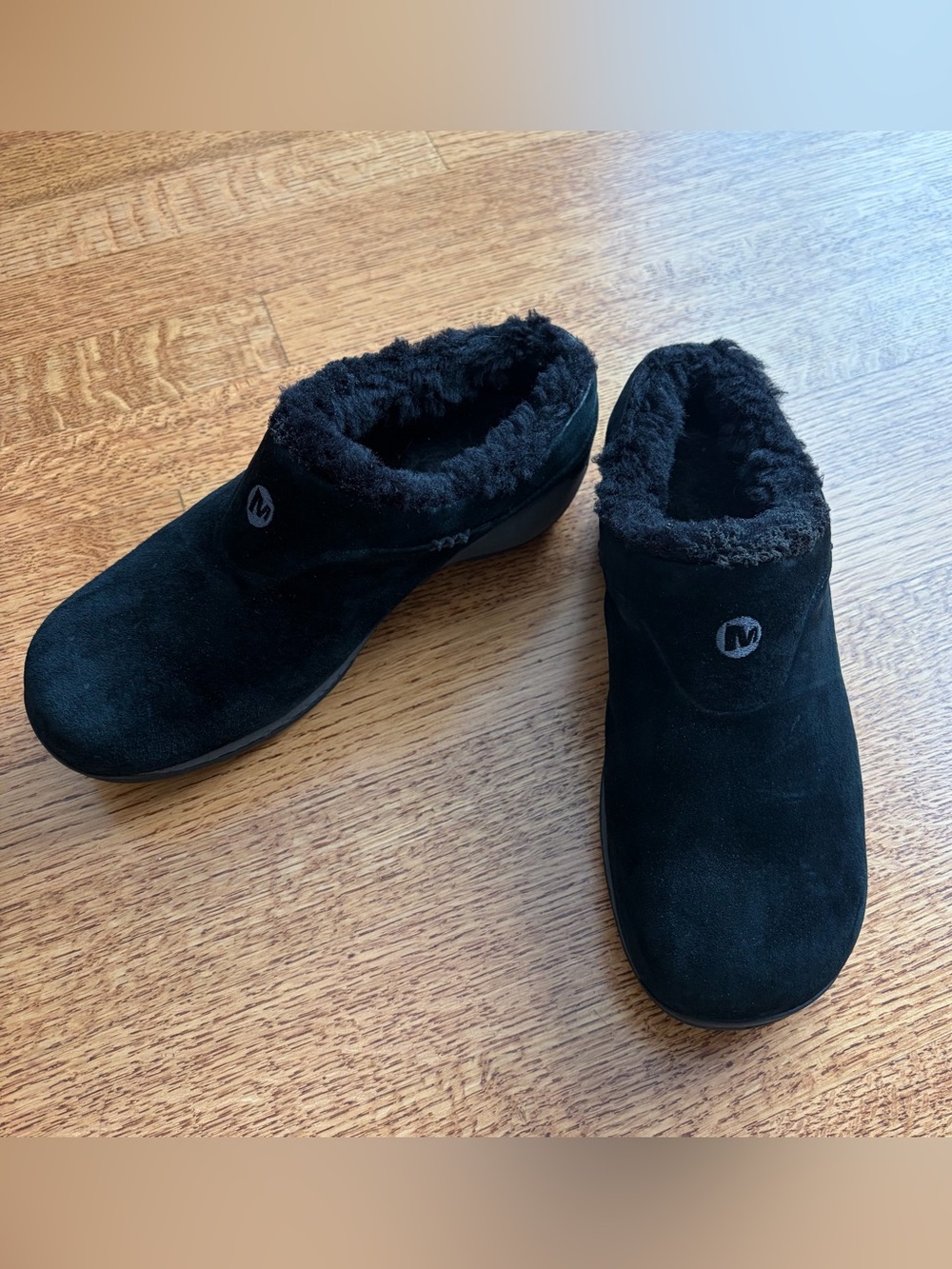 Merrell Encore Q2 Ice Black Suede Clogs Mules Faux Fur Lined Women's 8 Slip On